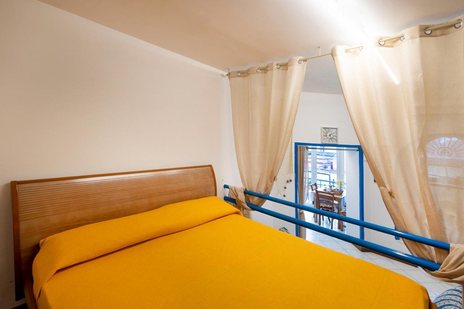 Апартаменты Uanema House Неаполь Экстерьер фото